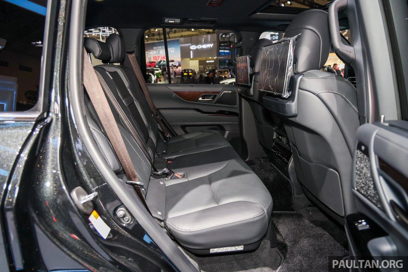 2025-giias-lexus-lx700h-21.jpg