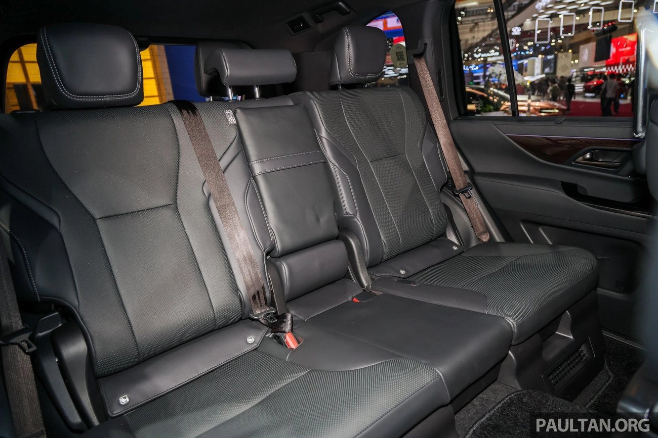2025-giias-lexus-lx700h-22.jpg