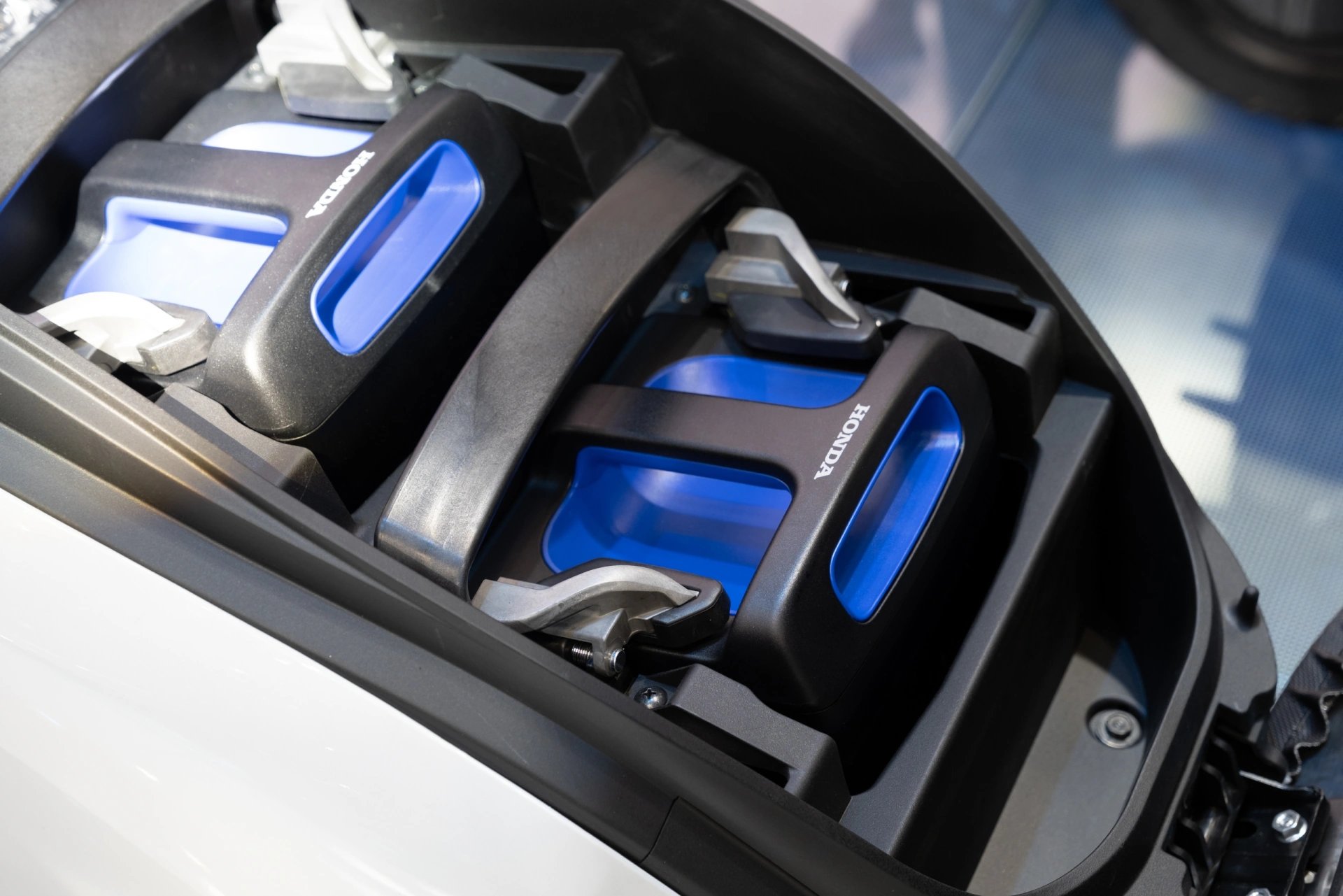 Khách Việt đi thử xe máy điện Honda từ 100% pin đến lúc dắt bộ: Quãng đường tối đa vượt công bố? - Ảnh 4.