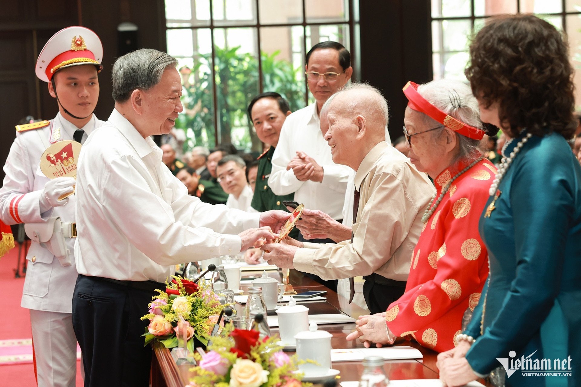 W-Tổng bí thư 1.jpg