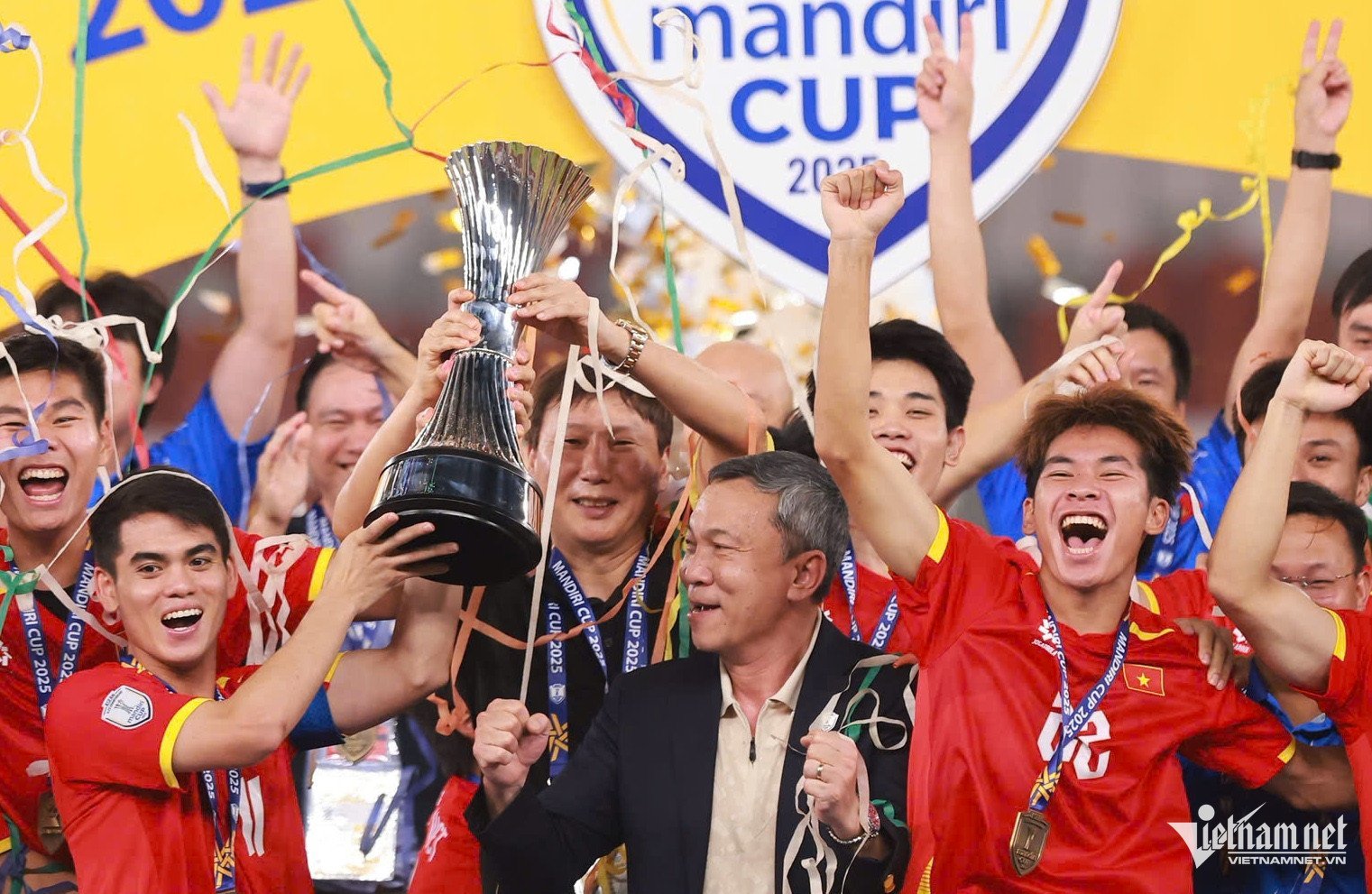 W-u23 viet nam vo dich 2.jpg