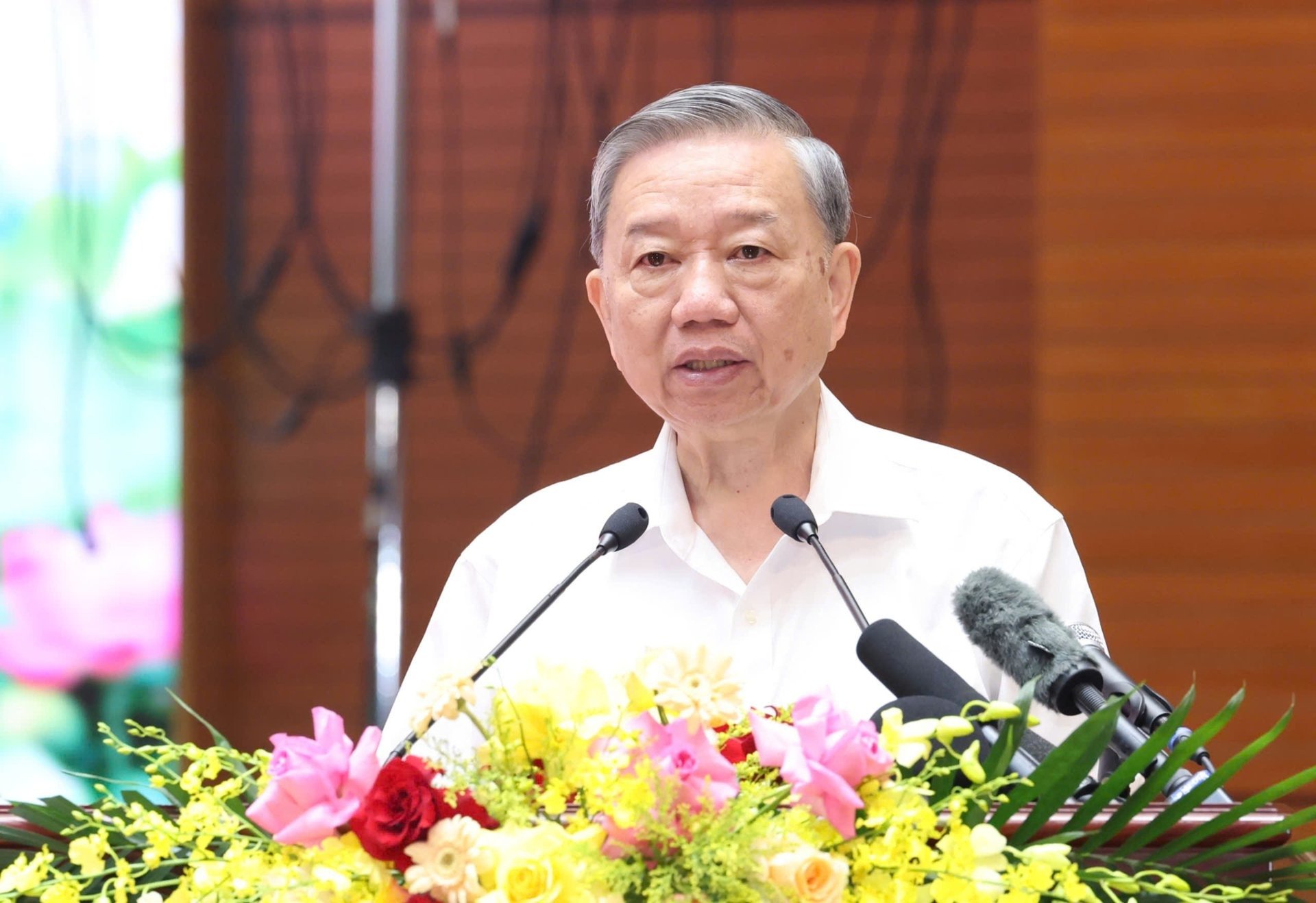 31-1753945763-tong-bi-thu-to-lam-tien-mien-hoc-phi-tu-mam-non-den-lop-12-duoc-lay-tu-nguon-tiet-kiem-khi-tinh-gon-bo-may.jpg