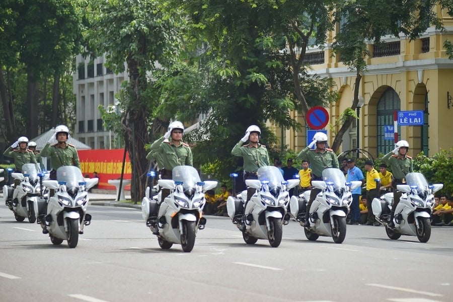 31-1753948728-can-canh-canh-sat-dac-nhiem-hop-luyen-du-day-nhay-vong-lua-trinh-dien-khi-cong-thuong-thua-ben-ho-guom.jpg