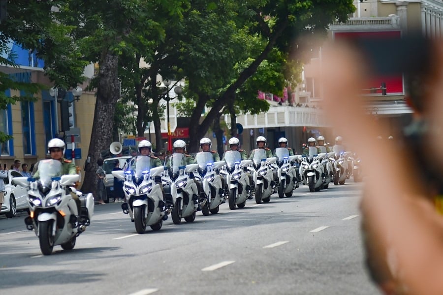 31-1753948810-can-canh-canh-sat-dac-nhiem-hop-luyen-du-day-nhay-vong-lua-trinh-dien-khi-cong-thuong-thua-ben-ho-guom.jpg