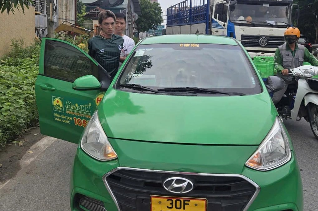 31-1753954274-binh-gold-cuop-taxi-bang-ngon-tay.webp