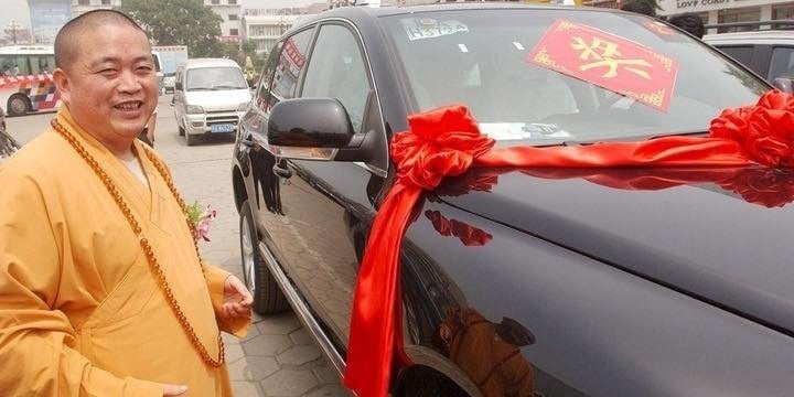 Trụ trì Thiếu Lâm Tự bị điều tra: MC giàu nhất Cbiz lộ ảnh phản cảm, 1 mỹ nhân dính biến bị xóa sạch phim- Ảnh 7.