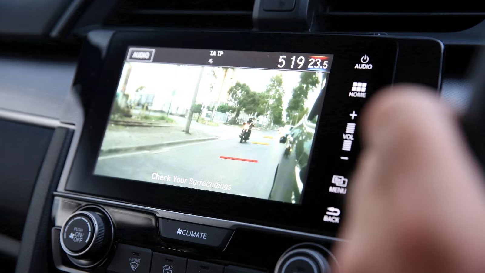 hondas lanewatch system is a clever solution to the blind spot problem 463.avif