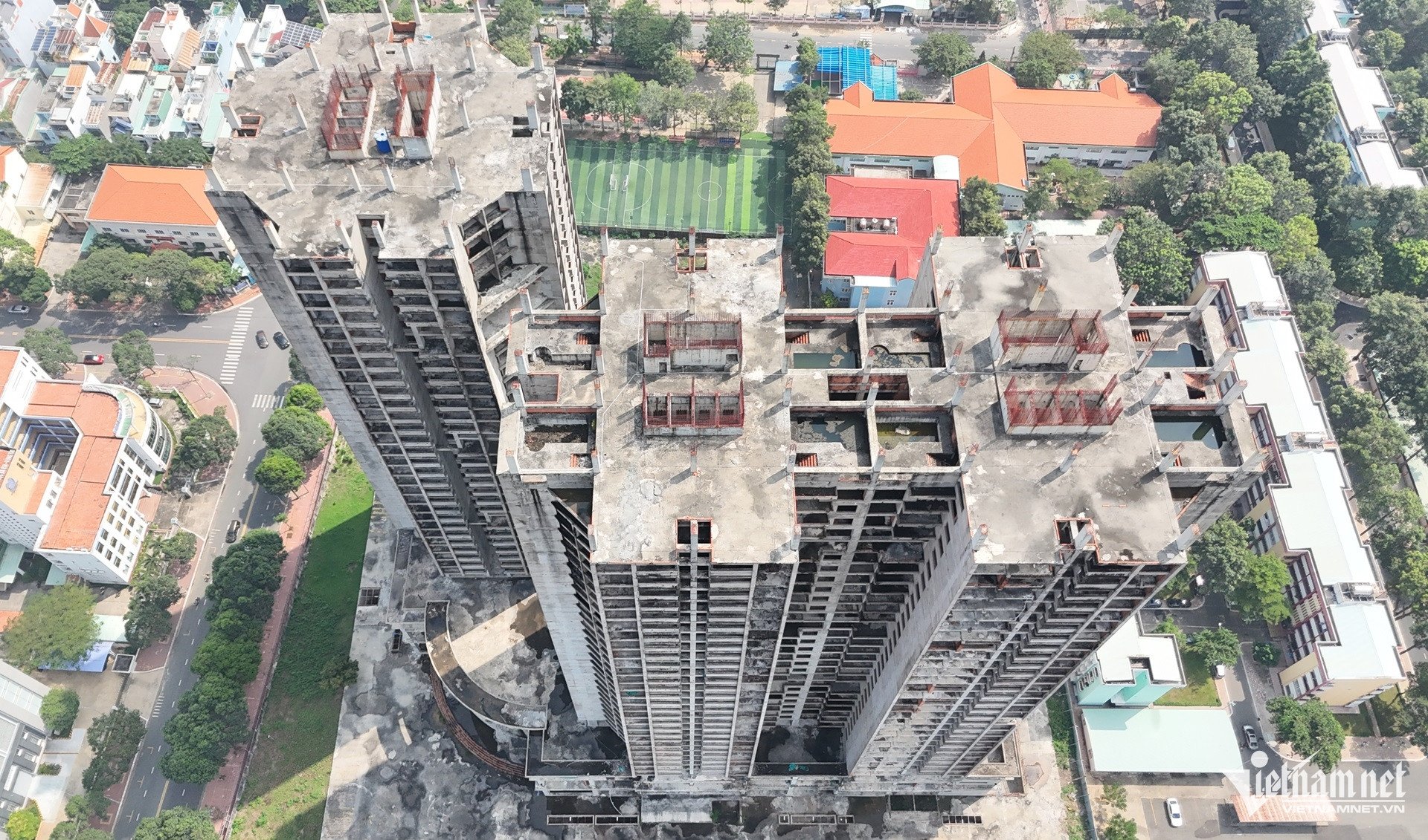 W-Cận cảnh tòa nhà hh1 cao 32 tầng ở tphcm bị thanh tra 1.JPG.jpg