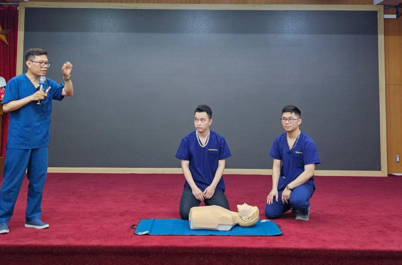 PGS-TS Nguyễn Lân Hiếu chia sẻ ý tưởng cấp cứu ngừng tim- Ảnh 2.