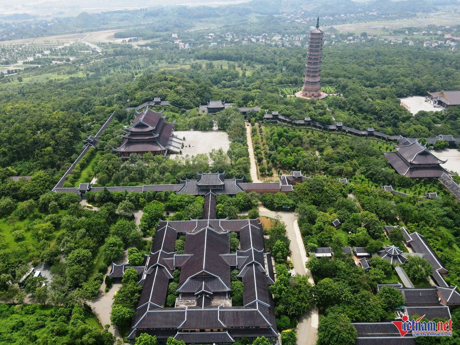 W-Khu núi Bái Đính.jpg