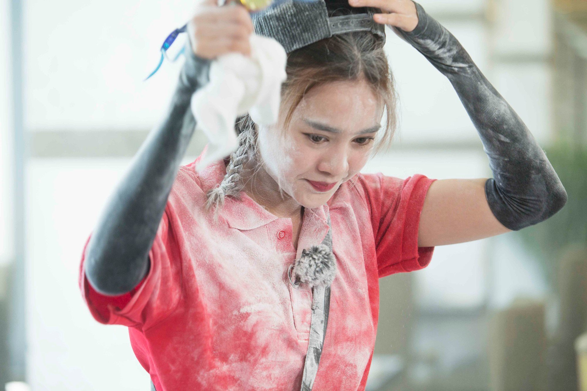 Lộ clip Lan Ngọc tại Running Man sau chấn thương phải ngồi xe lăn, tình trạng hiện tại đáng lo ngại- Ảnh 3.