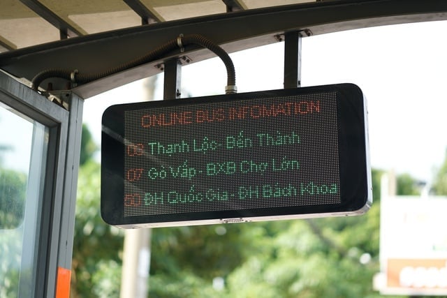 Người dân TP.HCM hào hứng đi thử xe buýt điện mới toanh, tiết lộ điều bất ngờ ngay từ ngày đầu tiên vận hành- Ảnh 5.