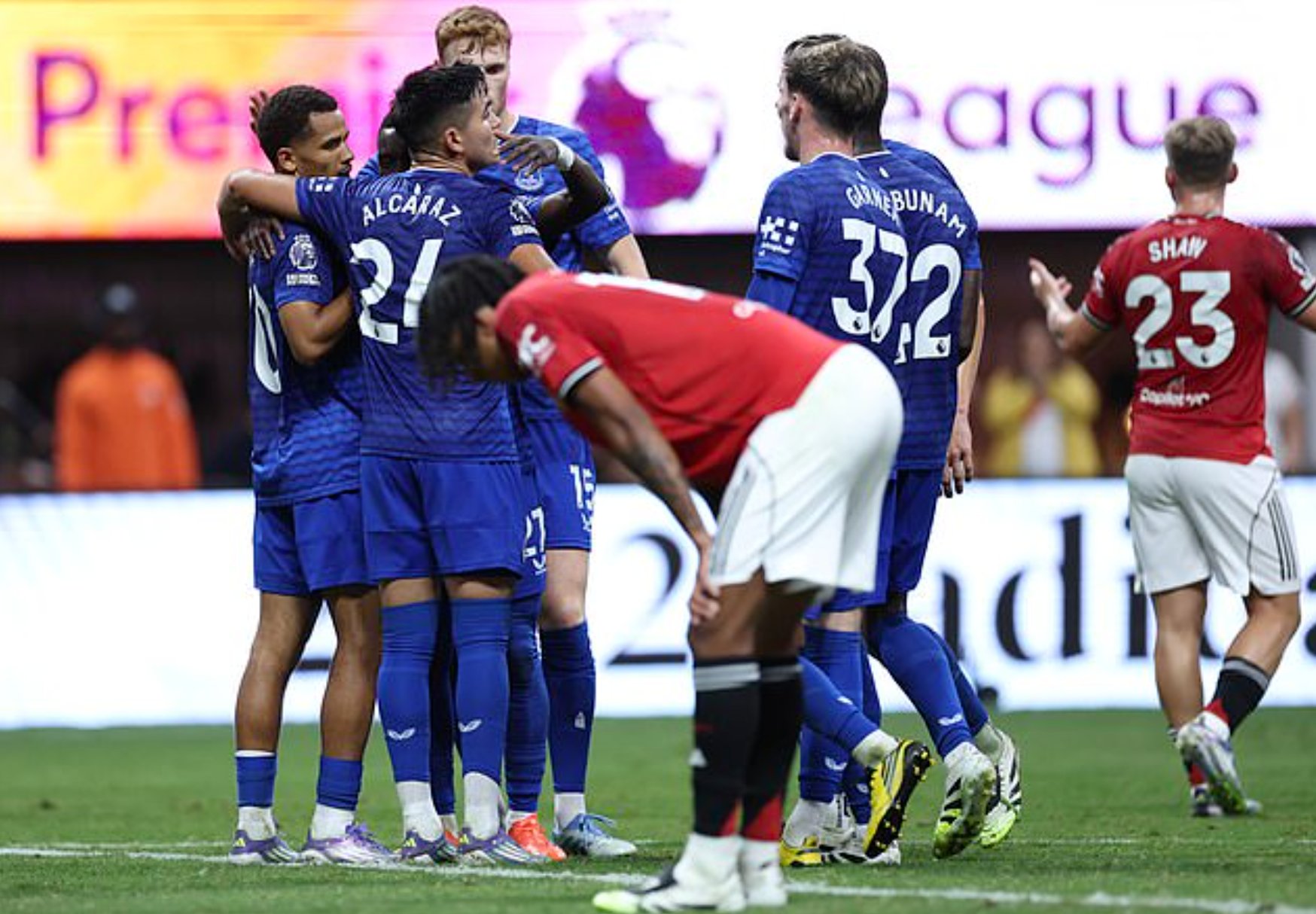 Man United hòa Everton, HLV Ruben Amorim có danh hiệu đầu tay cùng