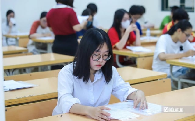 04-1754290587-khong-duoc-yeu-cau-thi-sinh-xac-nhan-nhap-hoc-truoc-ngay-228.png
