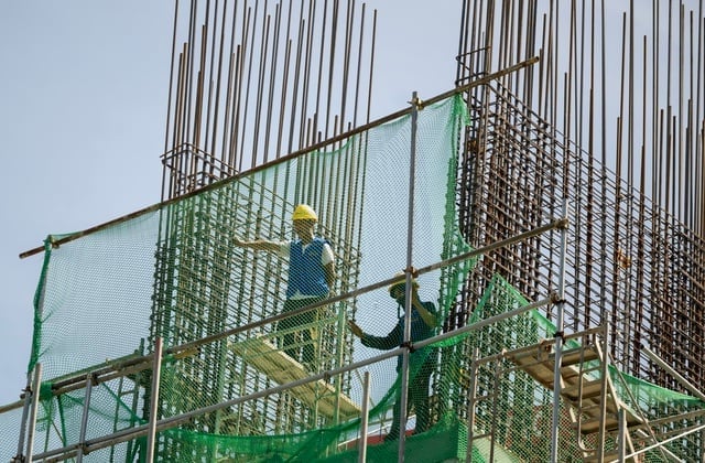 Hình ảnh Hà Nội ngày 40 độ C: Bước ra đường, muốn bốc hoả!- Ảnh 6.