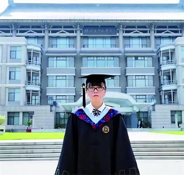 Nữ sinh duy nhất của ngành học "vô hình": 4 năm không bạn bè, tốt nghiệp chụp ảnh một mình nhưng tương lai ai cũng mơ - Ảnh 3.
