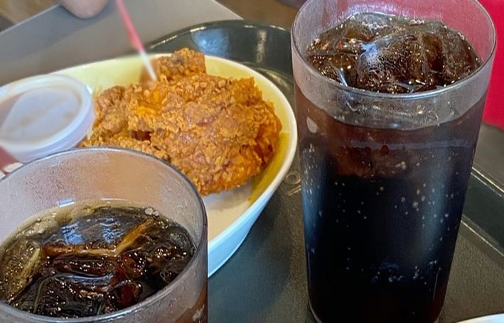 Bé gái 13 tuổi đã suy thận nặng, bác sĩ hỏi 3 câu liền lộ ngay thủ phạm: Là thứ nước 