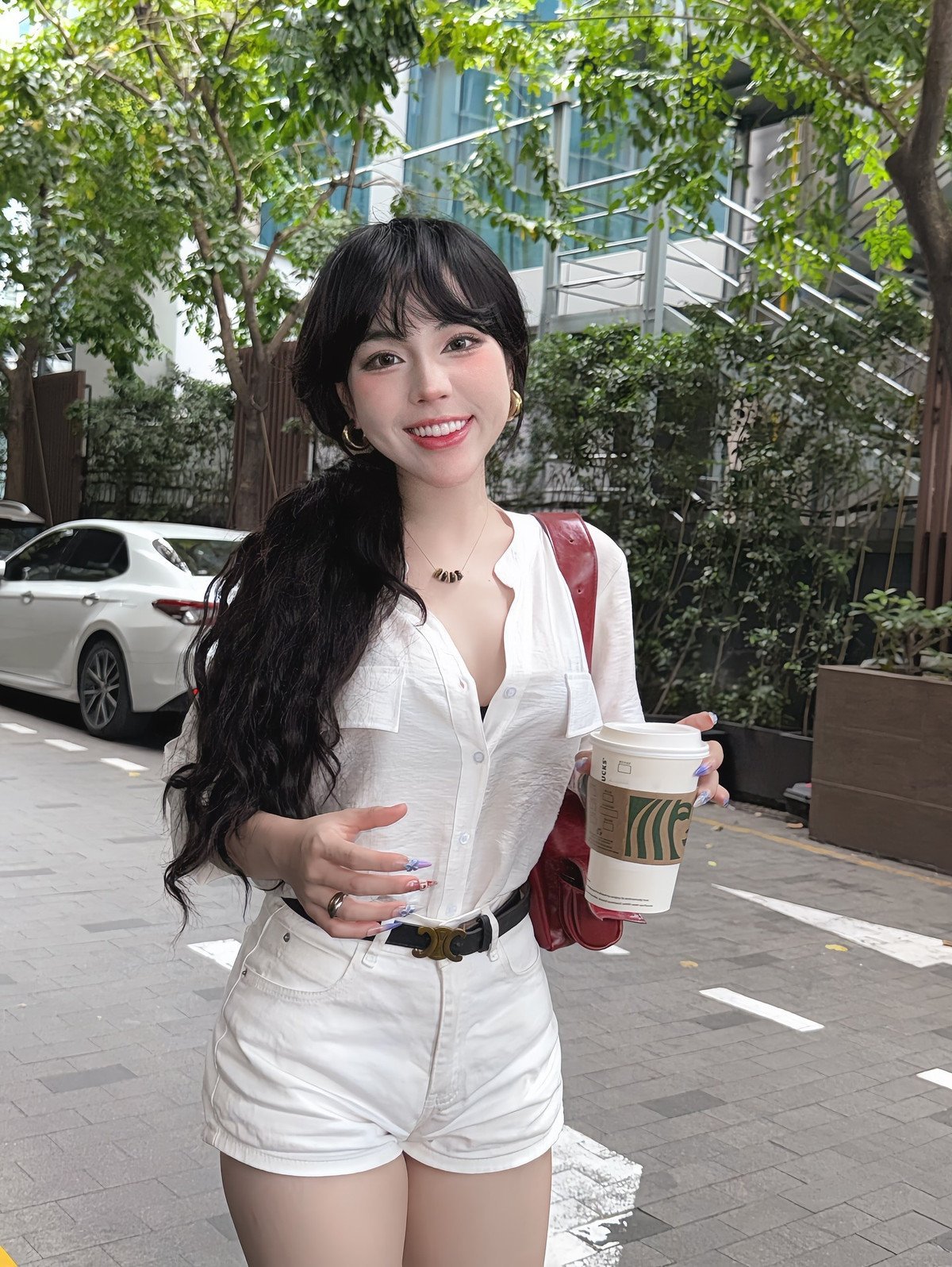 Nổi bật với vẻ ngoài ngọt ngào, đáng yêu như búp bê cùng phong cách thời trang đa dạng, Bảo Khuyên Susan luôn biết cách làm mới mình.