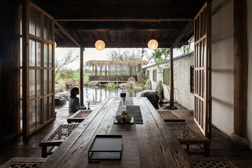 Thế chấp nhà ở thành phố, vợ chồng mang 47 tỷ đồng về quê xây biệt thự 2.000m2: Gia đình 5 người sống không thiết bị công nghệ vẫn khiến nhiều người ghen tị- Ảnh 4.