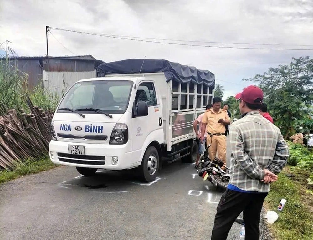nu sinh tai nan 4.png