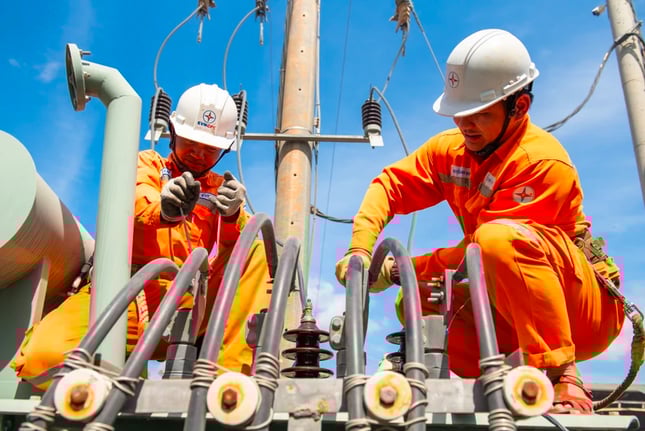 Giá điện sinh hoạt tăng 1,82% do nhu cầu sử dụng tăng cao trong mùa nắng nóng.