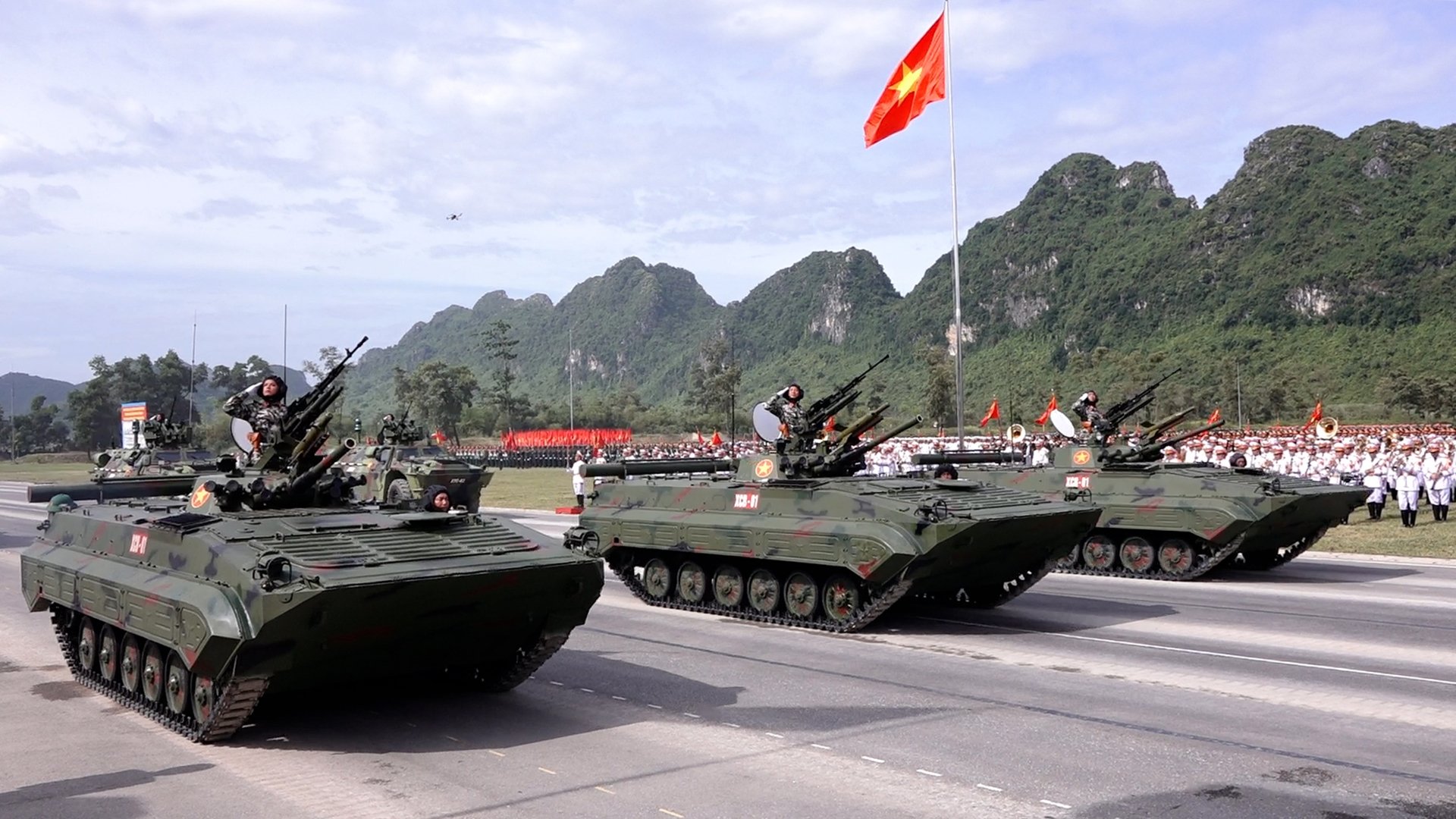 Điểm danh khí tài 
