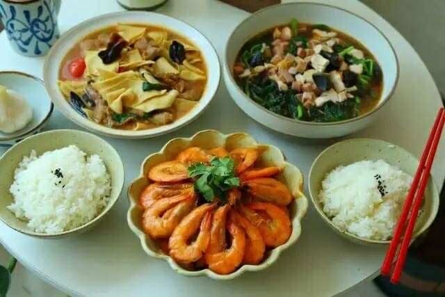 Cả tuần không phải nghĩ 