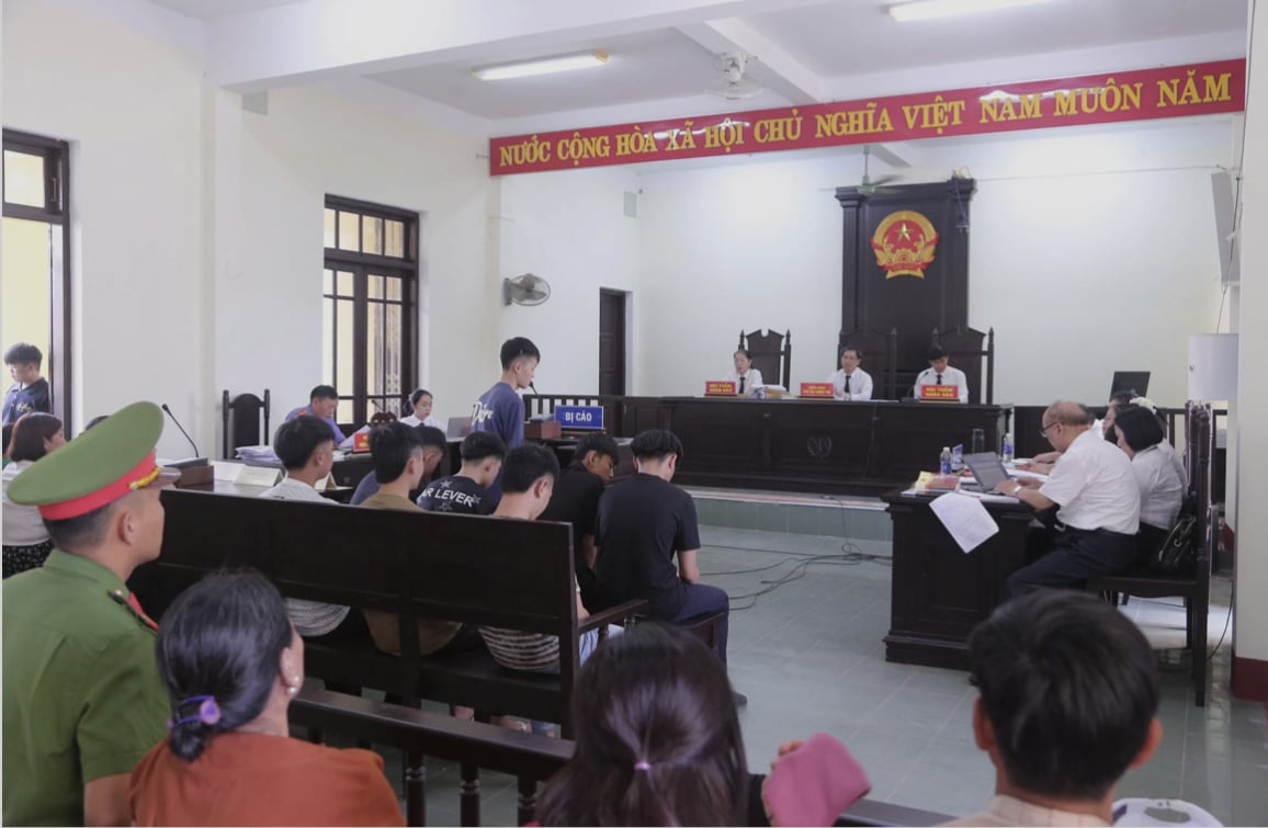 xu-toa-gay-roi-duong-pho-682025.png