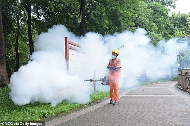 Trung Quốc khôi phục biện pháp thời Covid-19 để chống dịch Chikungunya, Mỹ khuyến cáo du khách 