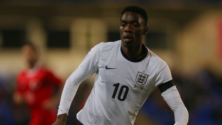 Con trai huyền thoại MU Devante Cole sắp sang Việt Nam thi đấu? - Ảnh 1.