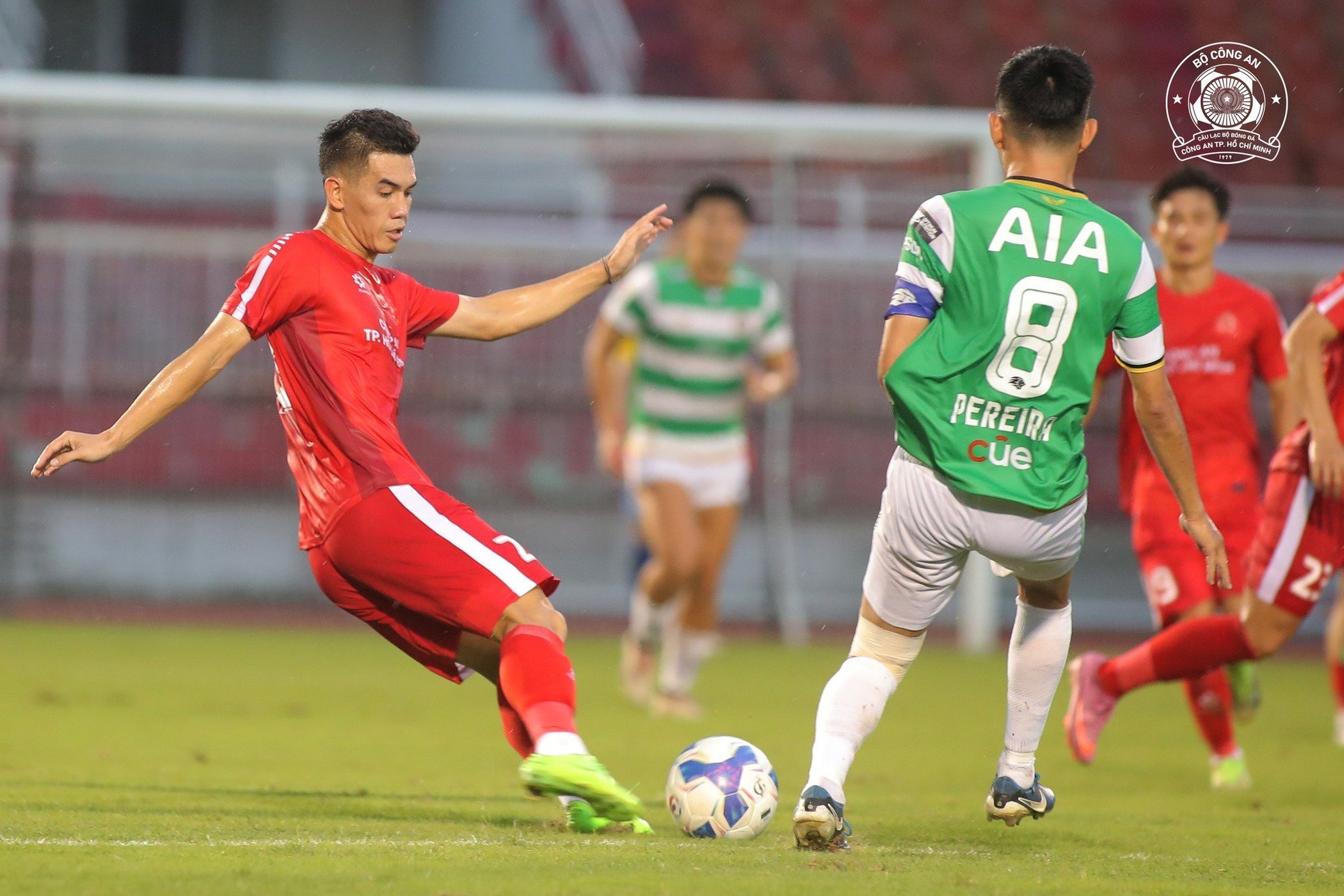 Con trai huyền thoại MU Devante Cole sắp sang Việt Nam thi đấu? - Ảnh 2.