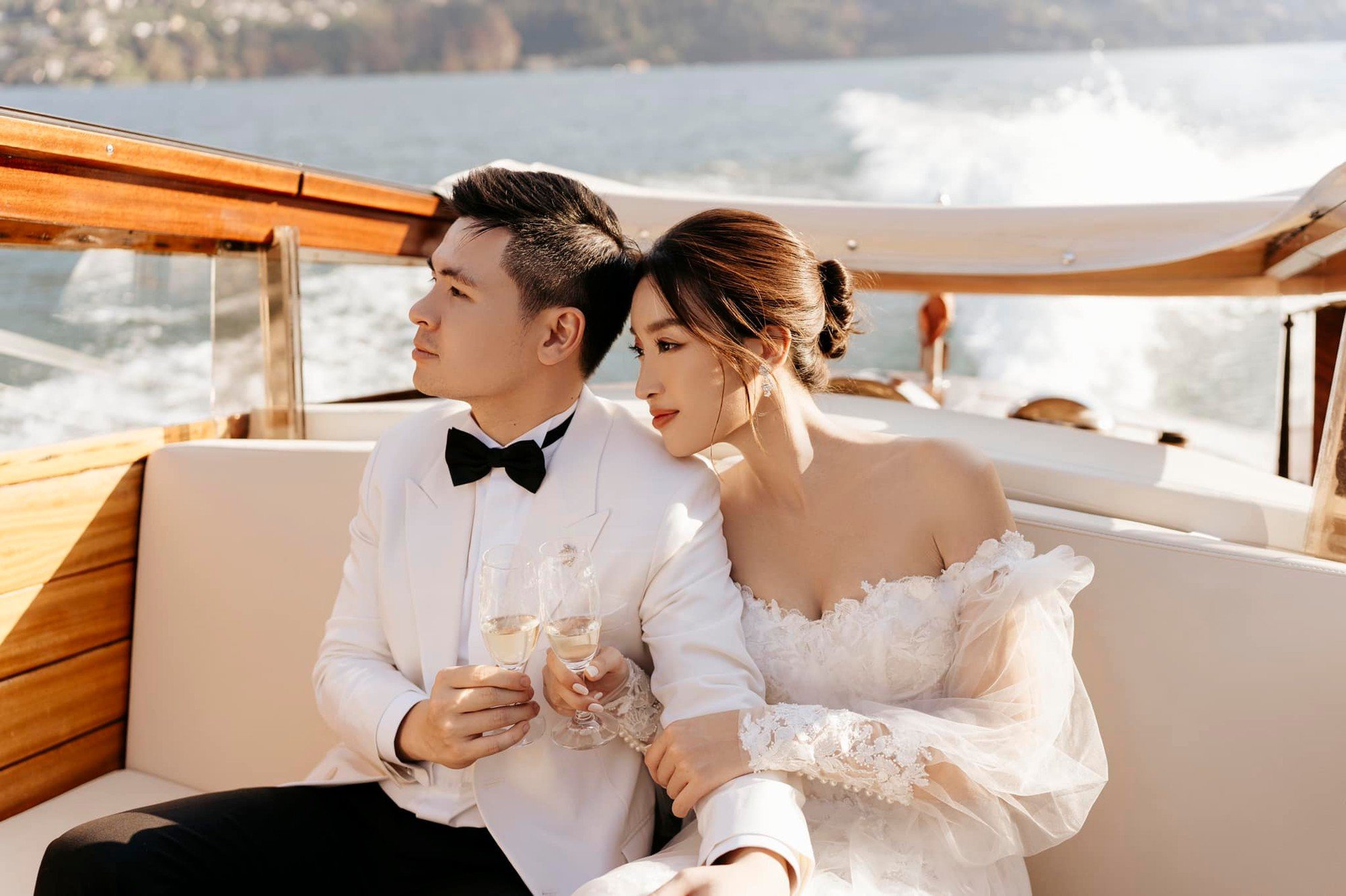 "Nàng hậu nghèo nhất showbiz" trở thành con dâu của gia tộc giàu có và quyền lực top đầu Việt Nam: Sống kín tiếng và khéo léo, có sự nghiệp riêng- Ảnh 2.