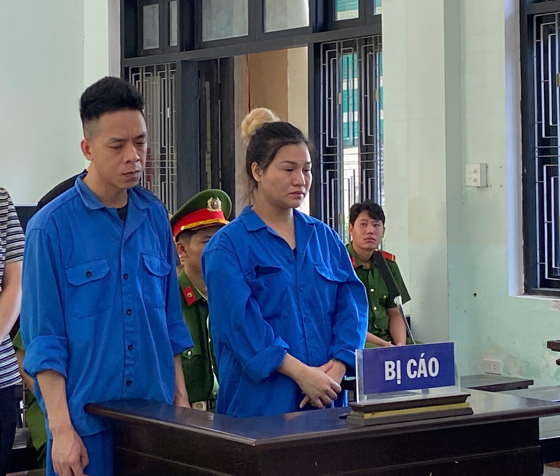 Bí mật gói hàng ma túy trong loa chuyển phát nhanh từ TP HCM ra Huế - Ảnh 1.
