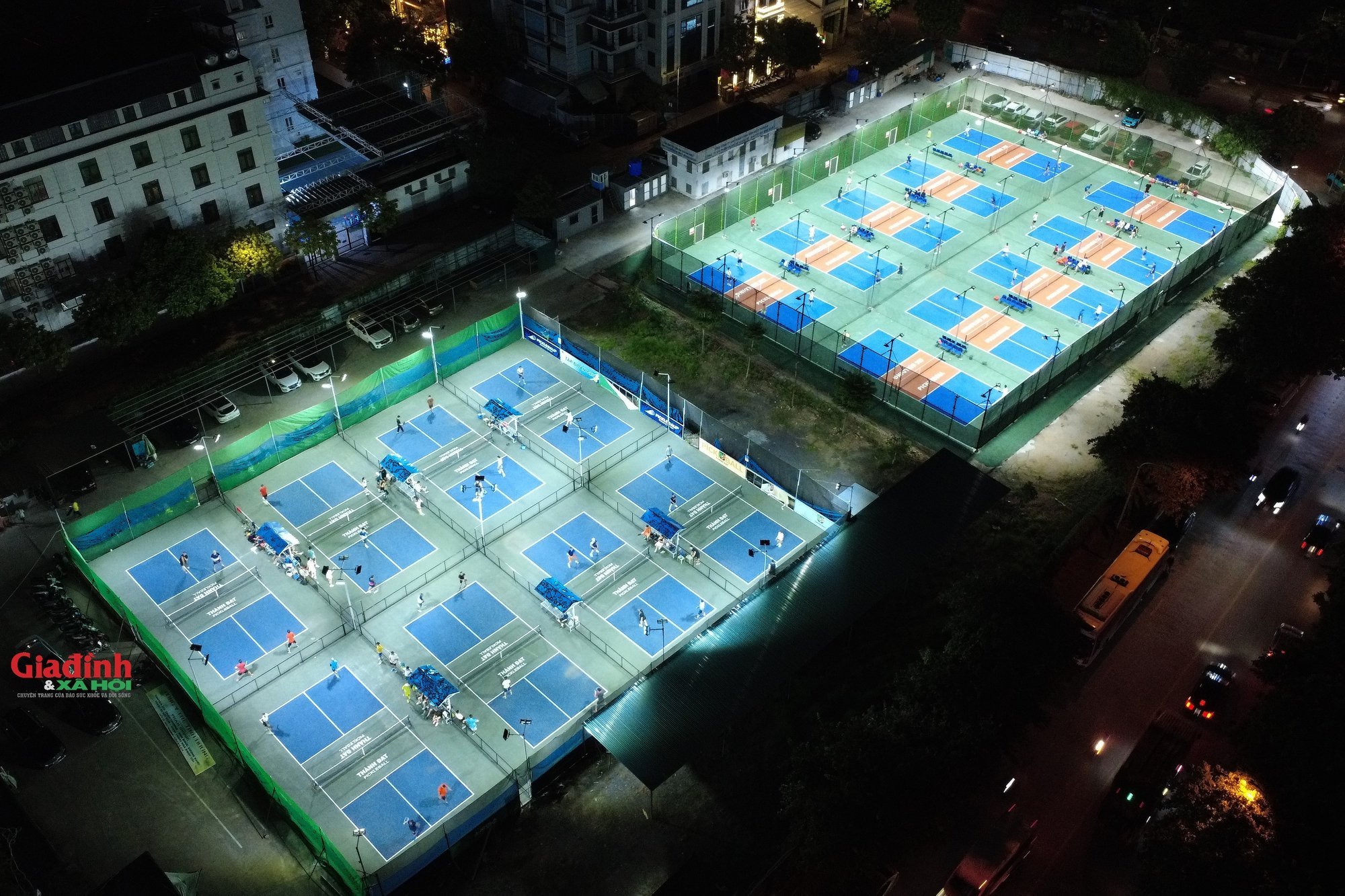 Vụ 18 sân pickleball trái phép ở Cầu Giấy: Chính quyền vào cuộc, tất cả sân buộc phải dừng hoạt động- Ảnh 1.