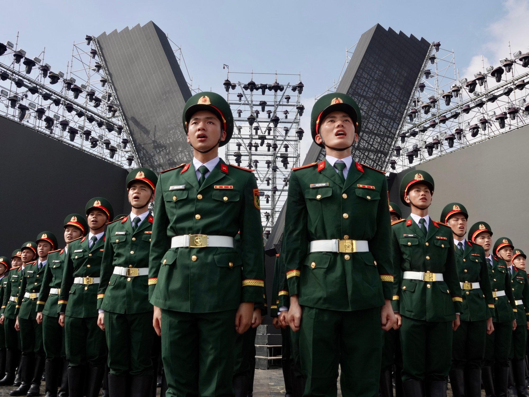 Tuyệt đối điện ảnh: Đội hình từng duyệt binh tại Matxcơva luyện tập cho concert Quốc gia tại Mỹ Đình- Ảnh 8.