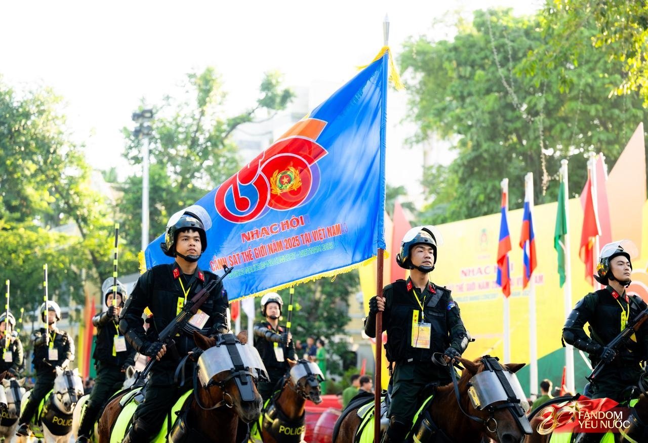 “Út Ngáo” tái xuất cùng dàn chiến mã quanh hồ Hoàn Kiếm: Đã trưởng thành thấy rõ!- Ảnh 13.