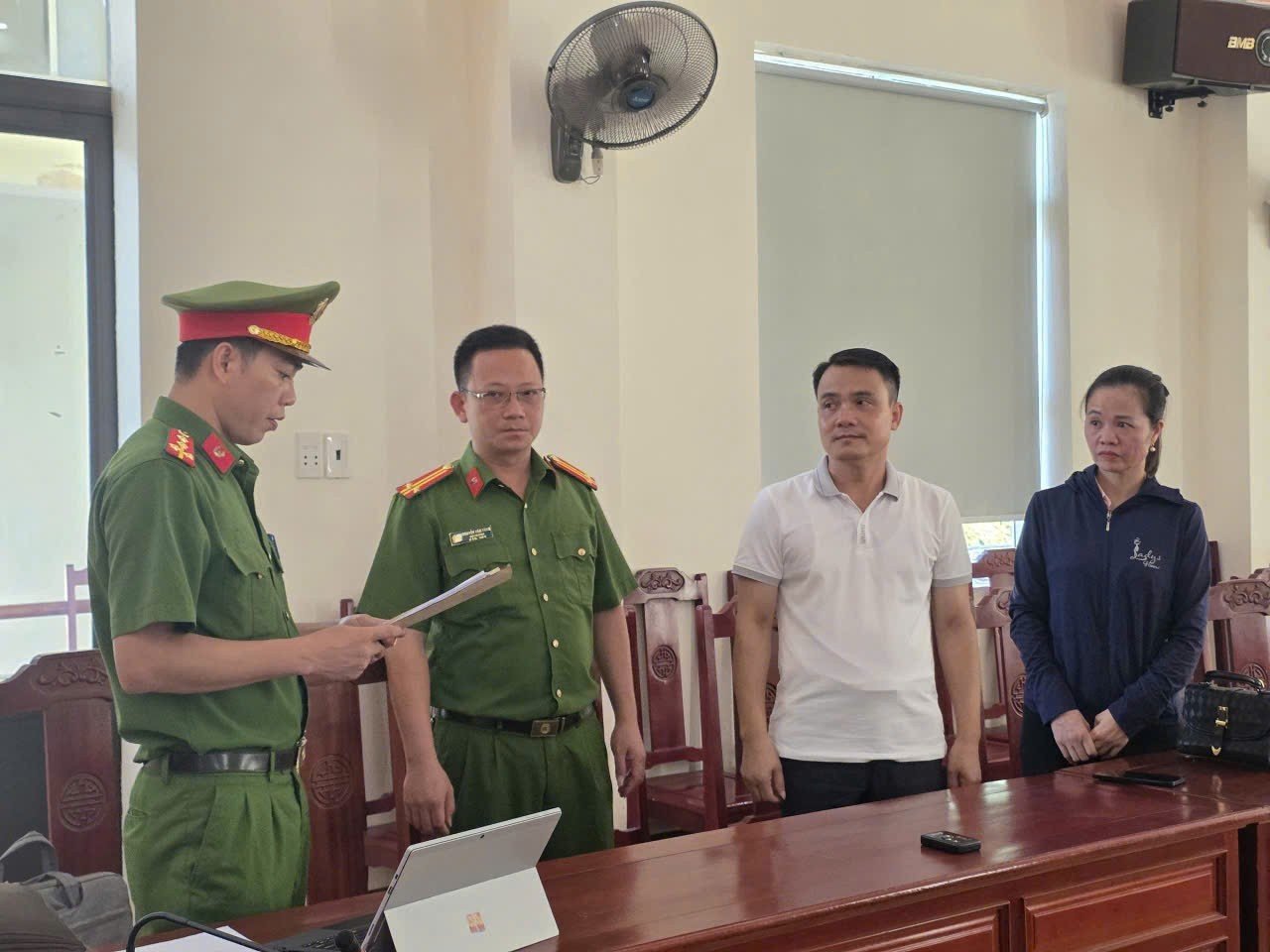 Hiệu trưởng nâng điểm thi, tráo vị trí thủ khoa: Gian lận có tổ chức trong môi trường giáo dục?- Ảnh 1.