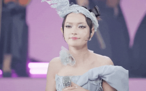 Netizen sốc khi Trấn Thành khen Châu Bùi là ca sĩ thực thụ ở Em Xinh Say Hi- Ảnh 1.