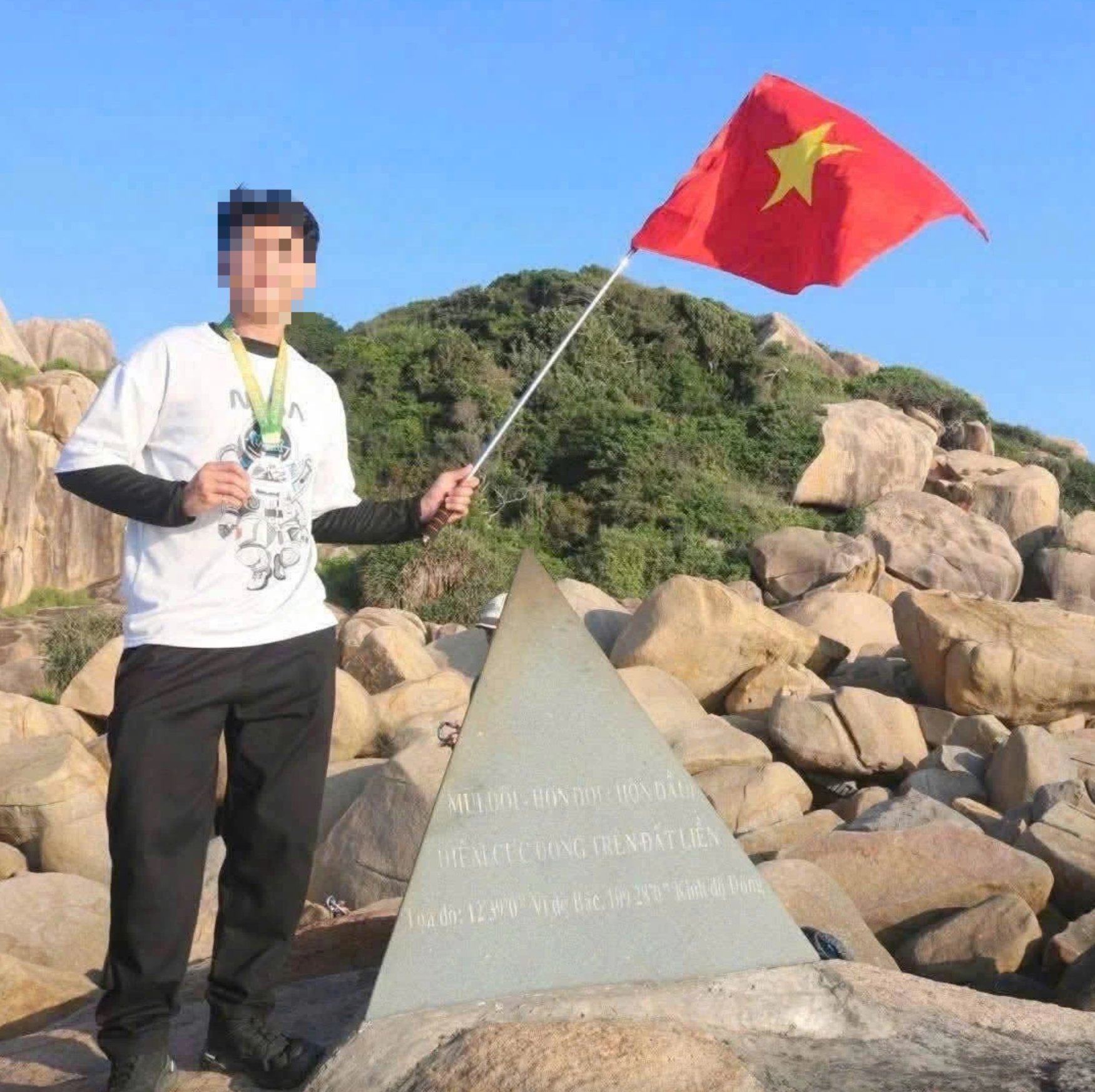 Diễn biến mới nhất vụ nam thanh niên 22 tuổi đi leo núi rồi mất tích ở Nha Trang - Ảnh 4.