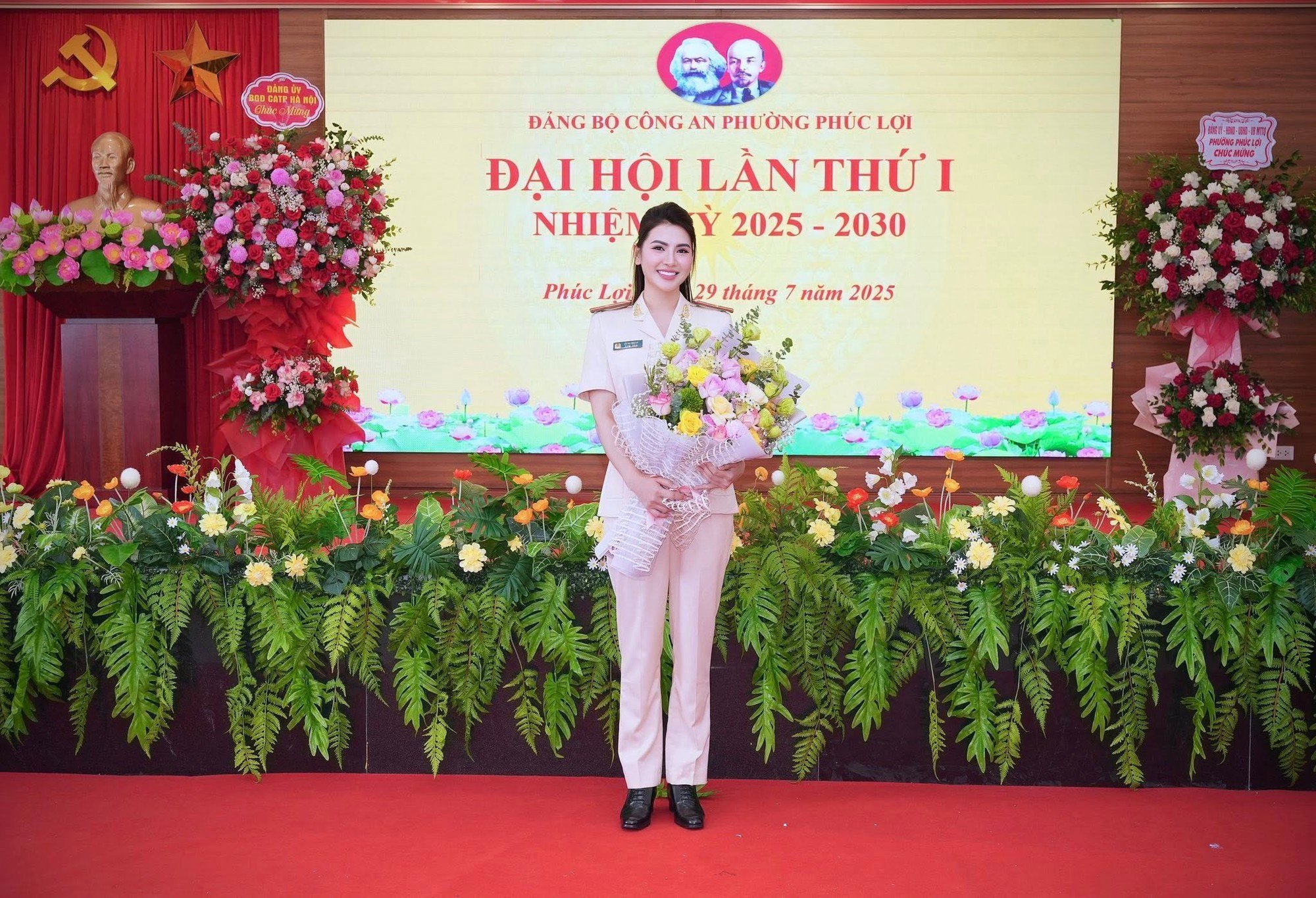 Danh tính và loạt ảnh đời thường của nữ chiến sĩ công an nhập vai “gơn phố” náo loạn Hồ Gươm- Ảnh 6.
