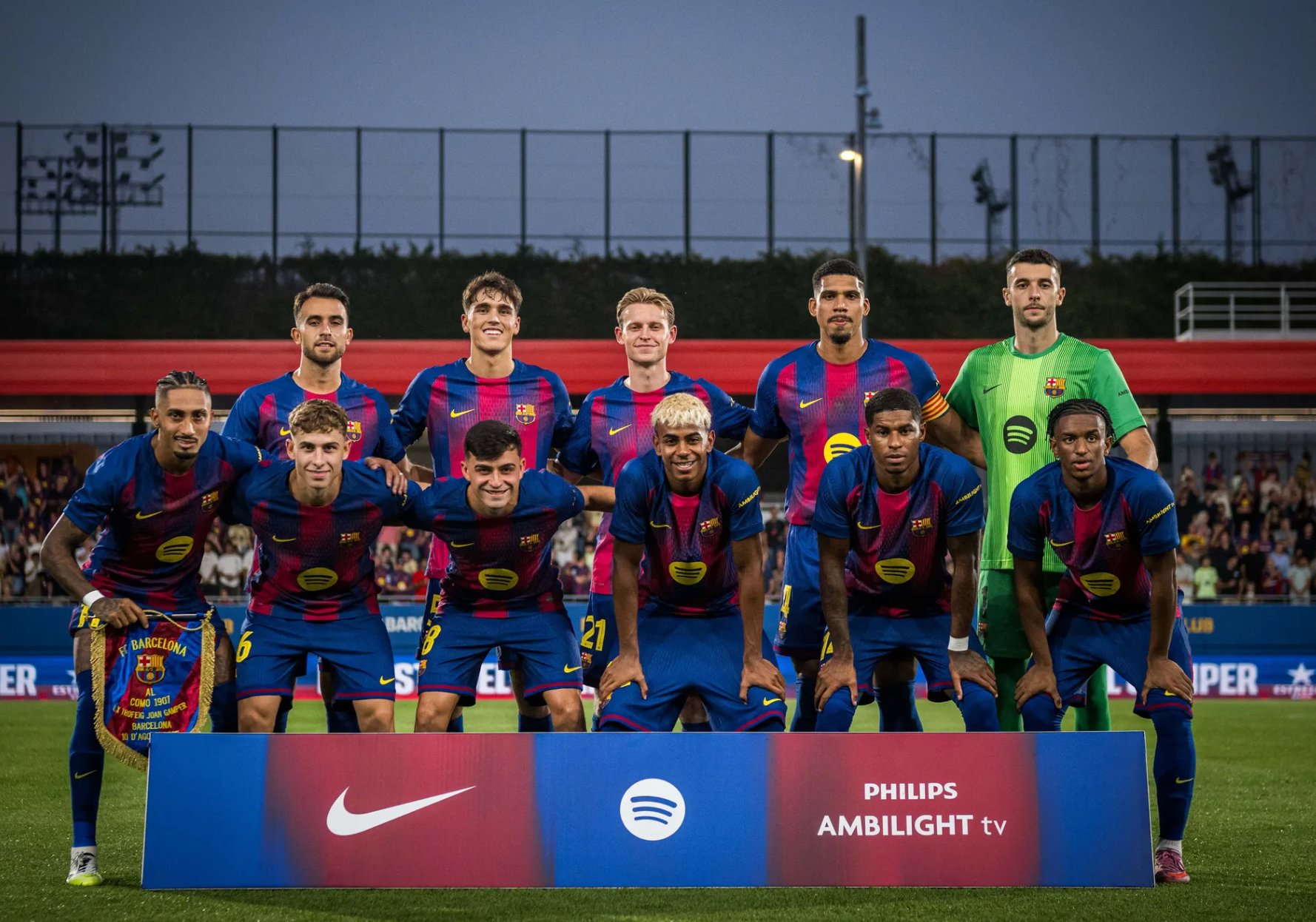 Thắng đậm Como, Barcelona có danh hiệu đầu mùa cúp Joan Gamper  - Ảnh 1.