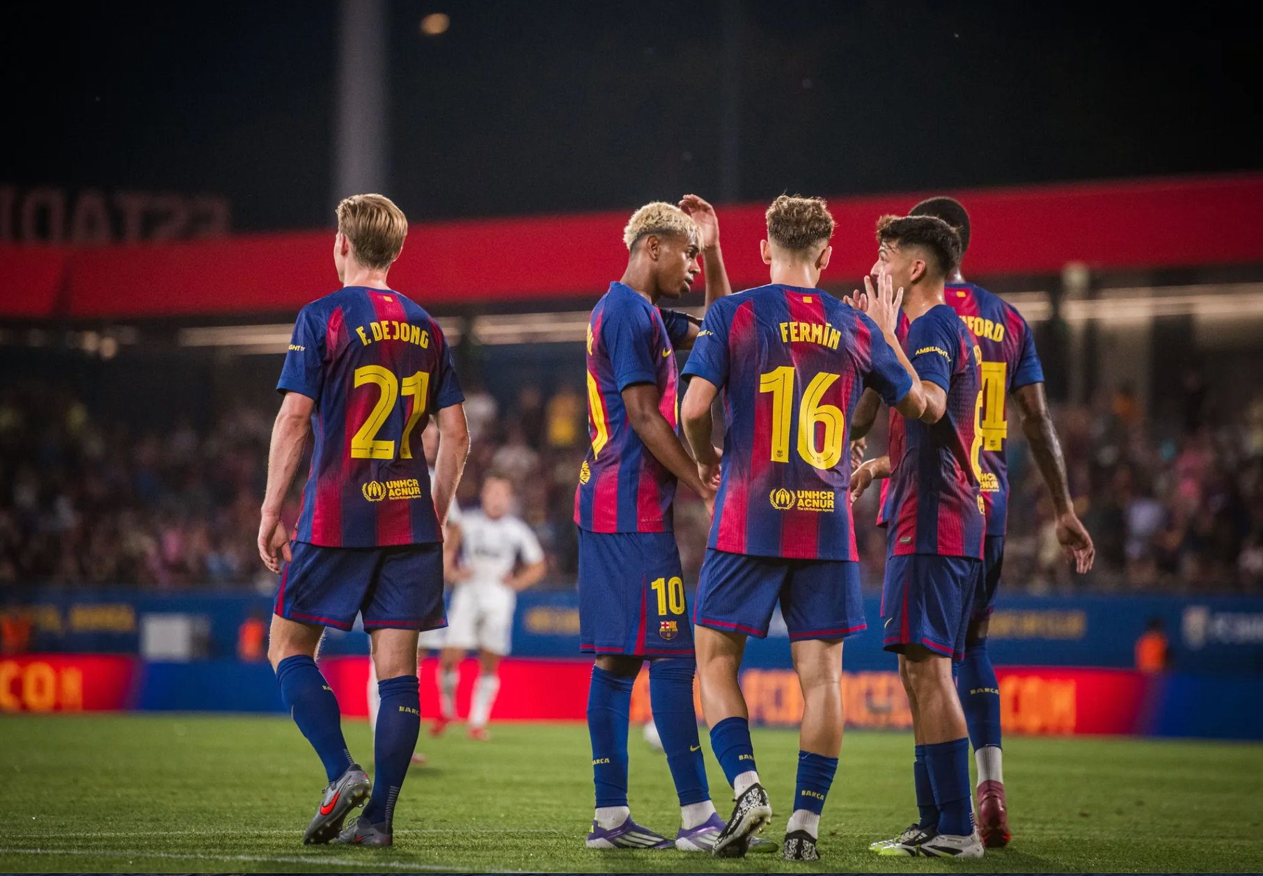 Thắng đậm Como, Barcelona có danh hiệu đầu mùa cúp Joan Gamper  - Ảnh 3.