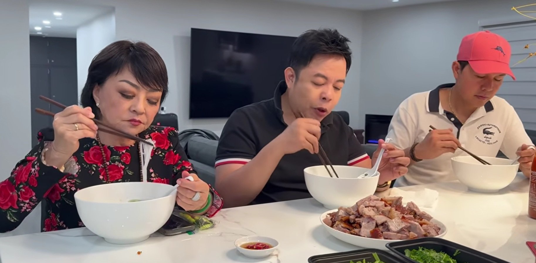 Anh trai Quang Lê bị giật tiền nhà- Ảnh 1.