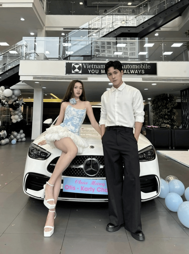 Tiểu thư Điện Biên bị đồn chia tay, nghi vấn