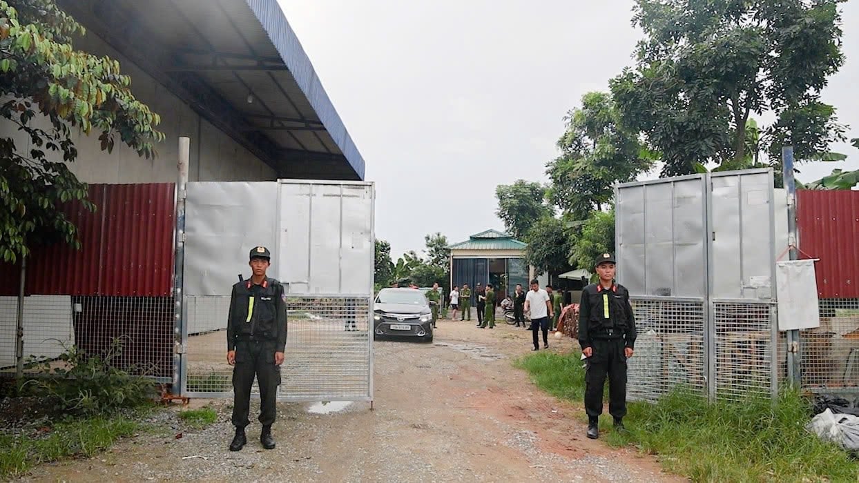 Cận cảnh kho đông lạnh chứa đầy thịt trâu bốc mùi hôi thối: Số lượng đầu vào lên tới vài nghìn tấn, đã sản xuất 400 tấn thịt trâu gác bếp trong 5 năm- Ảnh 1.