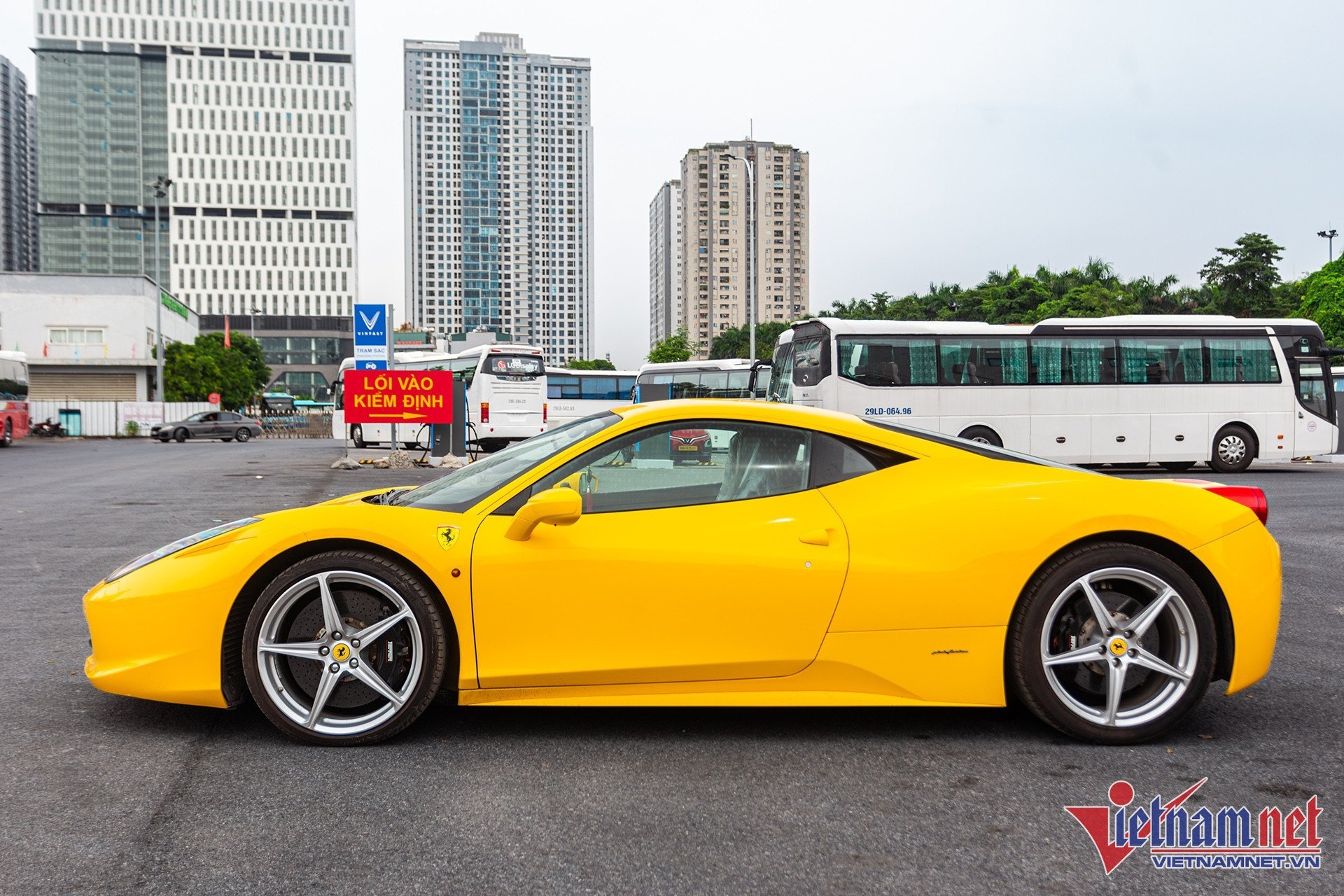 W-ferrari 458 4.JPG.jpg