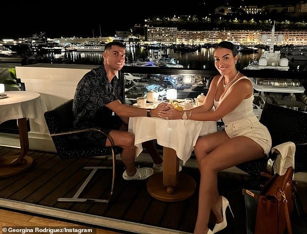 Hot: Ronaldo chính thức cầu hôn Georgina!- Ảnh 11.