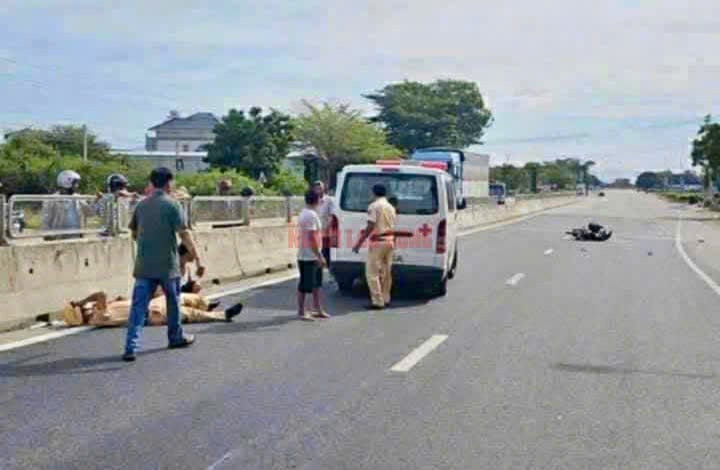 Trung tá CSGT bị tông gãy chân khi làm nhiệm vụ trên Quốc lộ 1- Ảnh 1.