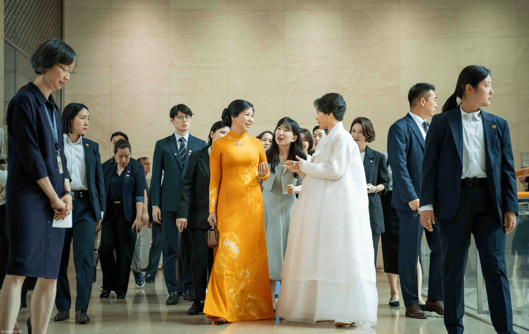 Trang phục truyền thống của phu nhân Ngô Phương Ly và phu nhân Tổng thống Hàn Quốc từng chi tiết mang ý nghĩa tinh tế- Ảnh 3.
