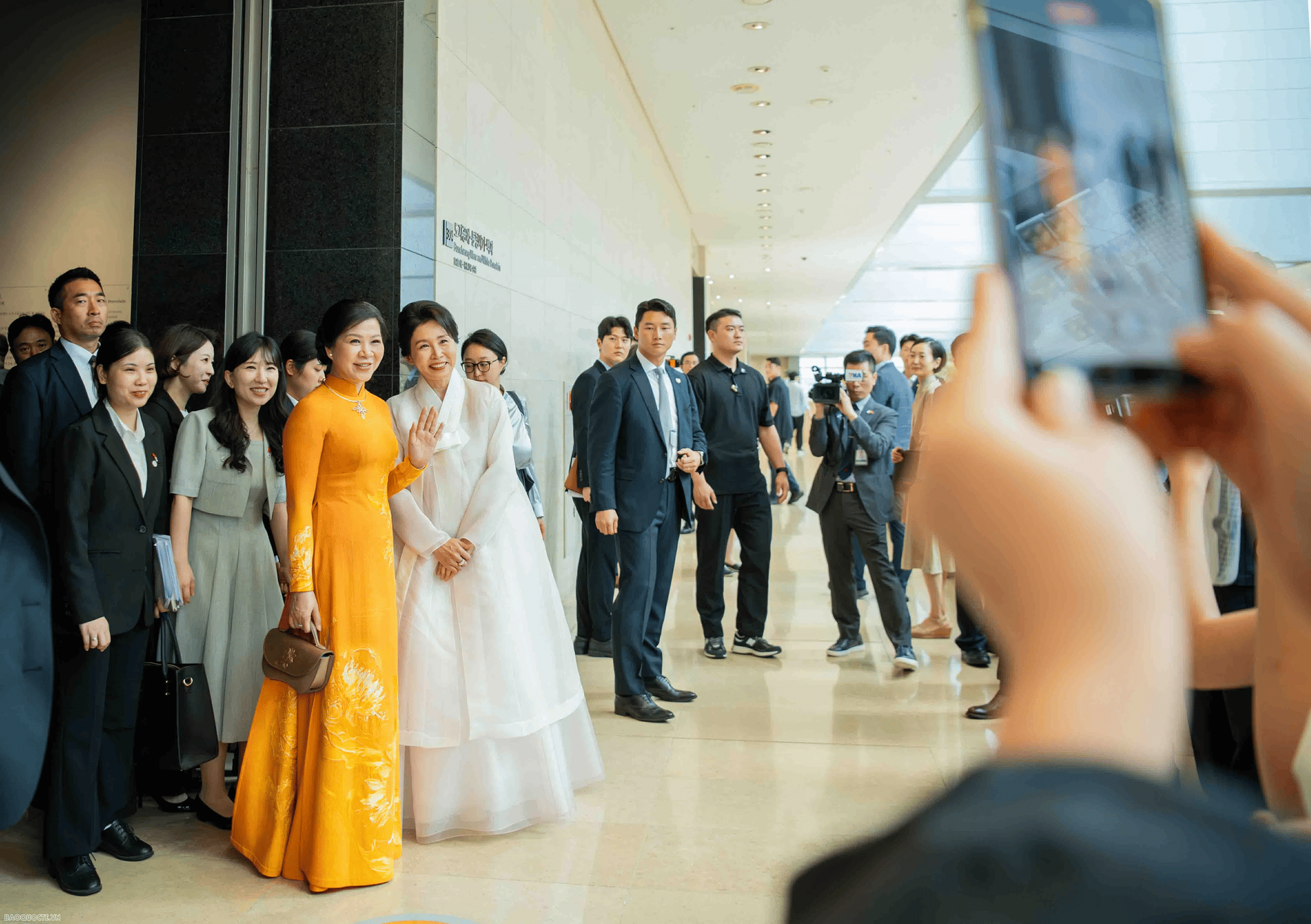 Trang phục truyền thống của phu nhân Ngô Phương Ly và phu nhân Tổng thống Hàn Quốc từng chi tiết mang ý nghĩa tinh tế- Ảnh 7.